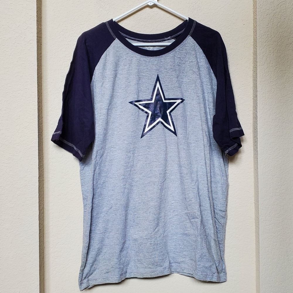 NFL Dallas Cowboys Gray and Navy T-Shirt. Size XL